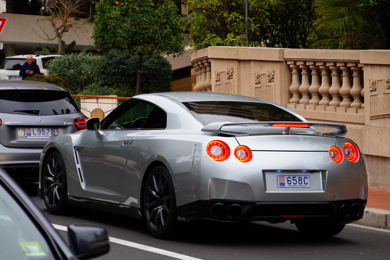 Nissan GT-R